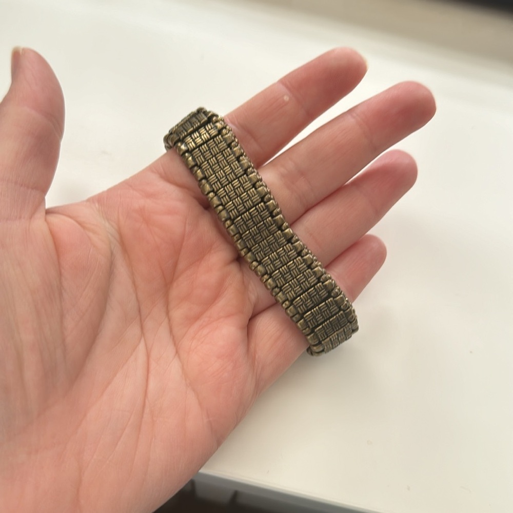 Unique Bracelet - Picture 5 of 6